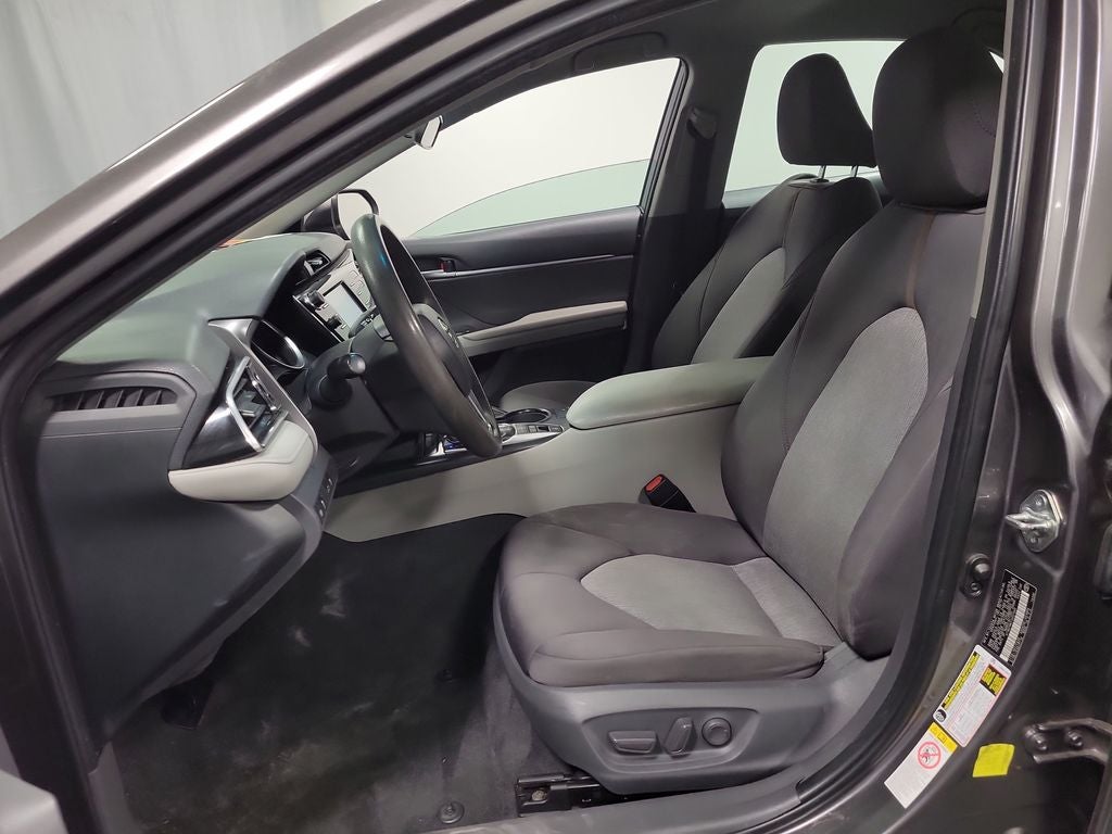 2018 Toyota Camry Hybrid LE