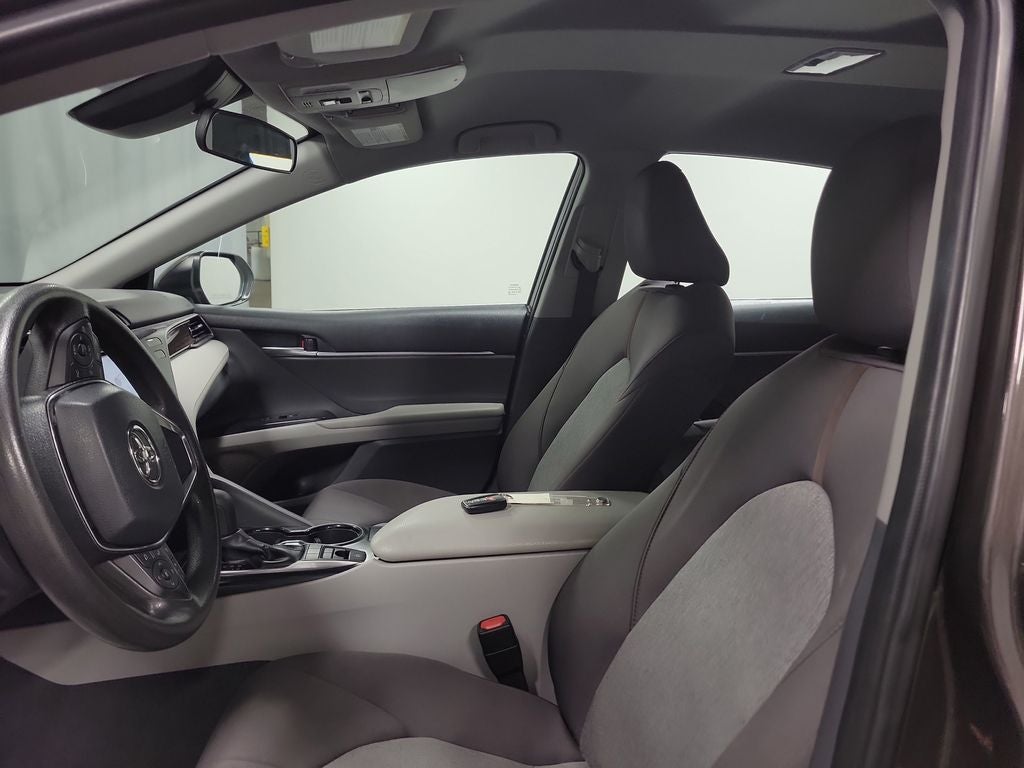 2019 Toyota Camry Hybrid LE