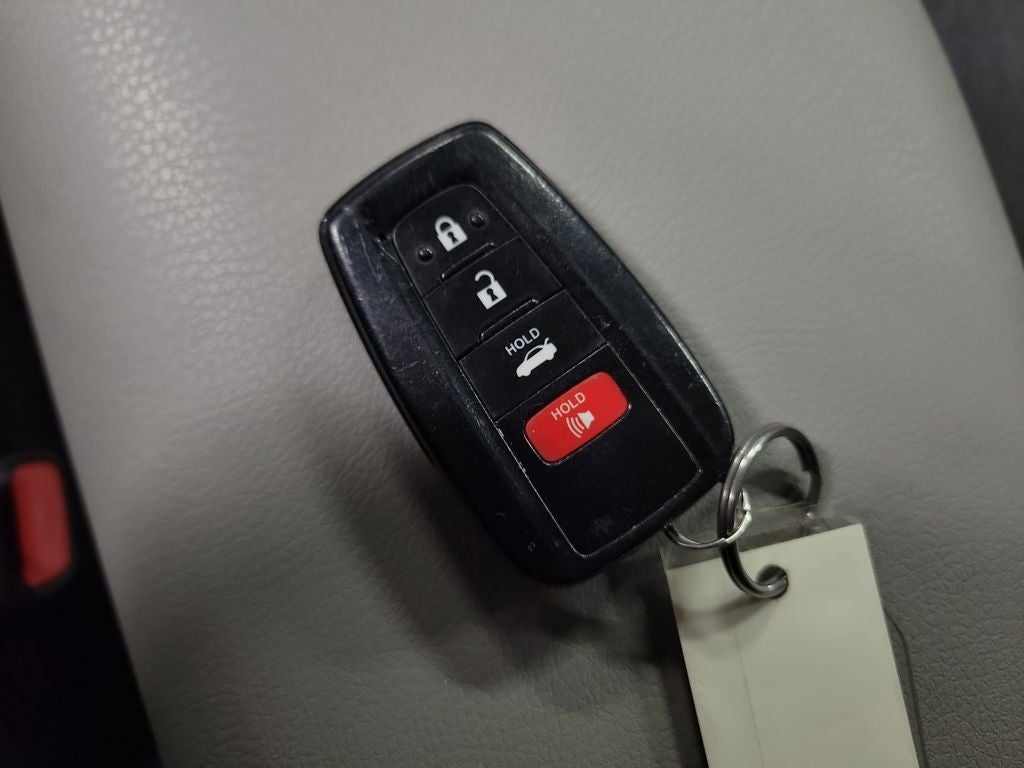 2019 Toyota Camry Hybrid LE
