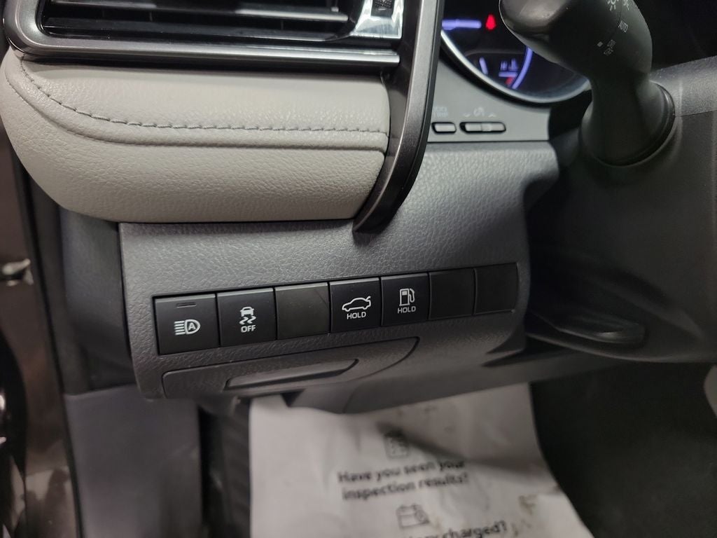 2019 Toyota Camry Hybrid LE