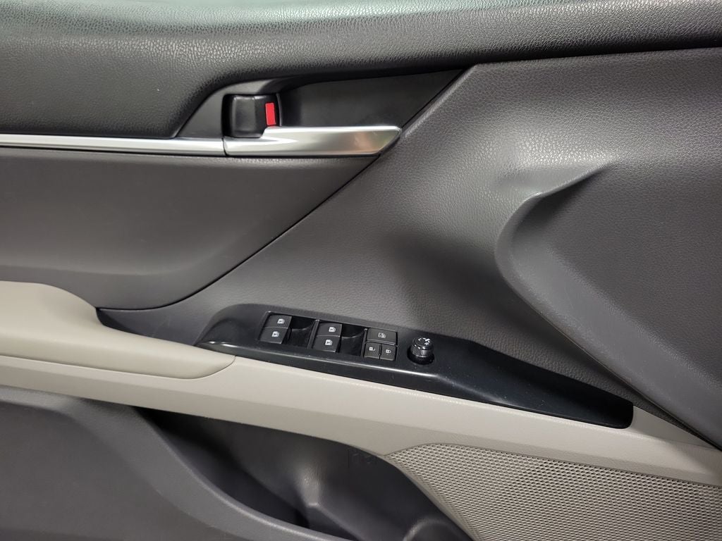 2019 Toyota Camry Hybrid LE