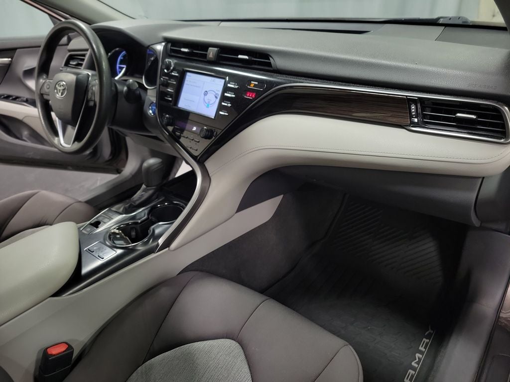 2019 Toyota Camry Hybrid LE