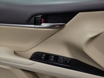 2018 Toyota Camry Hybrid LE