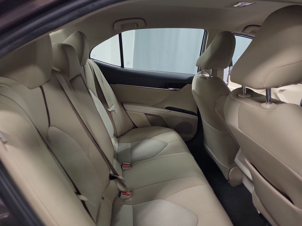 2018 Toyota Camry Hybrid LE