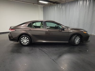 2018 Toyota Camry Hybrid LE