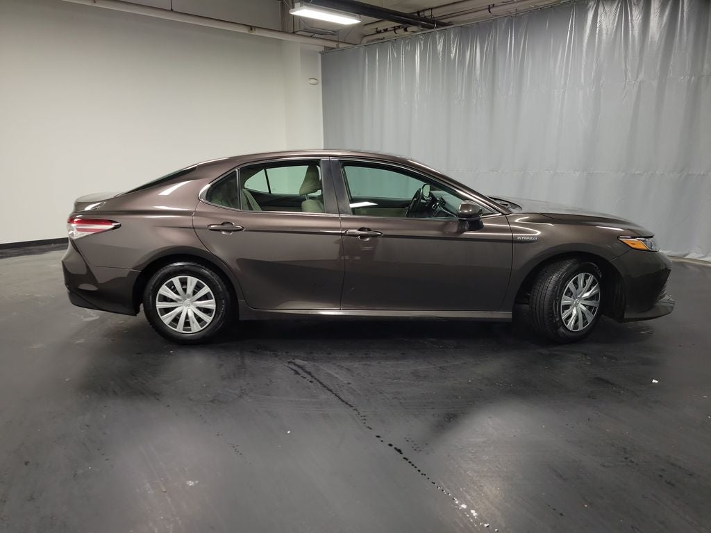 2018 Toyota Camry Hybrid LE