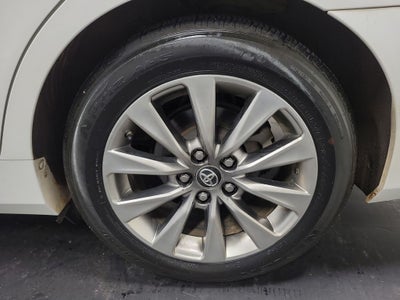 2017 Toyota Camry Hybrid XLE