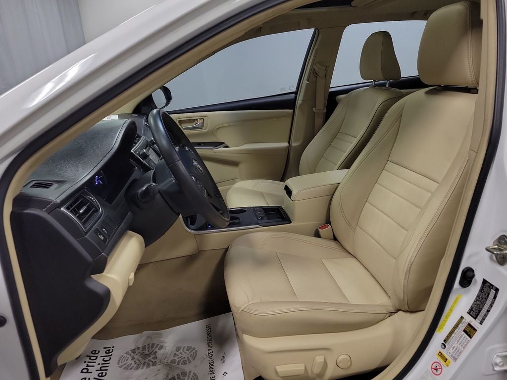 2017 Toyota Camry Hybrid XLE