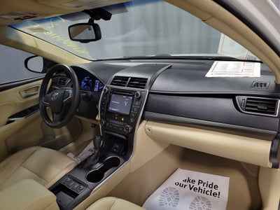 2017 Toyota Camry Hybrid XLE