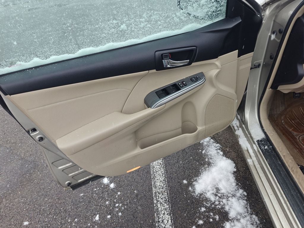 2014 Toyota Camry Hybrid XLE