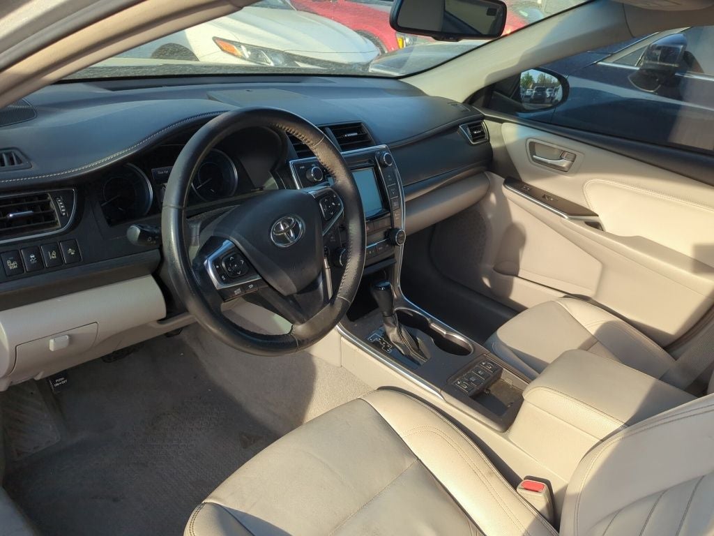 2017 Toyota Camry Hybrid XLE