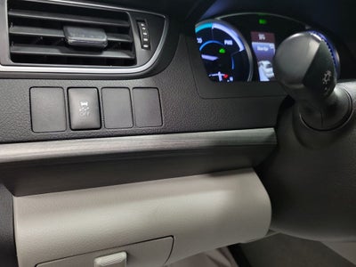 2017 Toyota Camry Hybrid LE