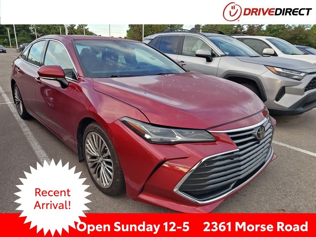 2019 Toyota Avalon Limited's photo