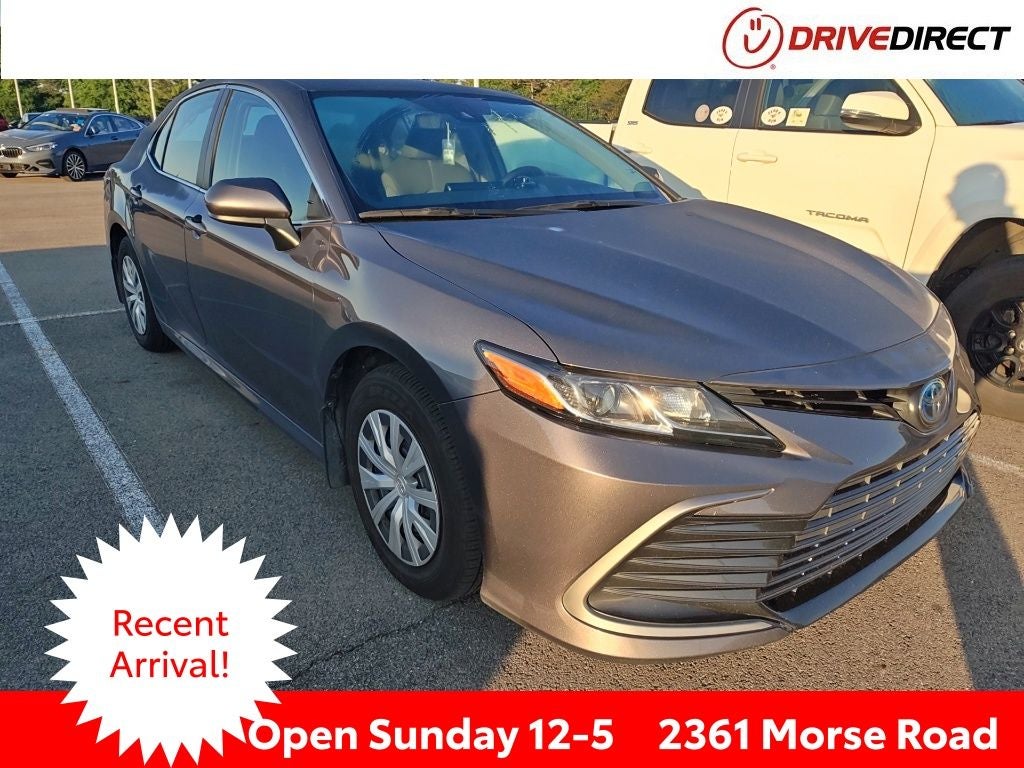 2022 Toyota Camry Hybrid LE