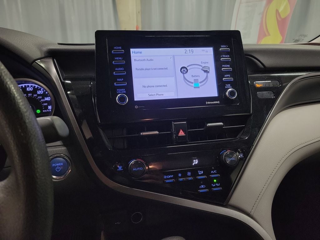 2022 Toyota Camry Hybrid LE