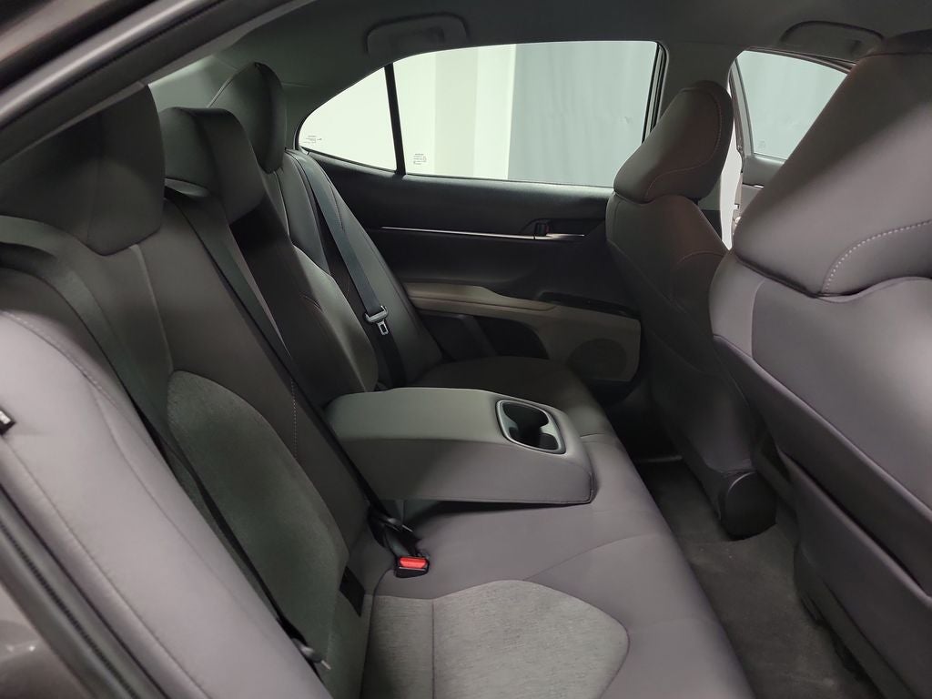 2022 Toyota Camry Hybrid LE
