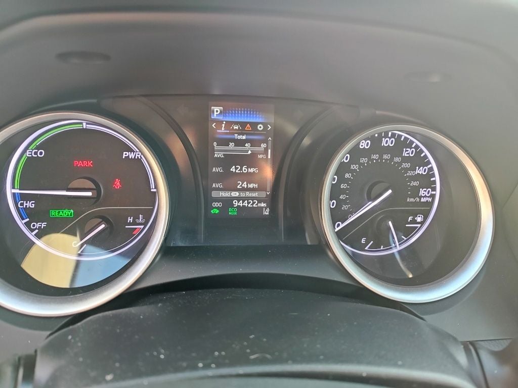 2022 Toyota Camry Hybrid LE