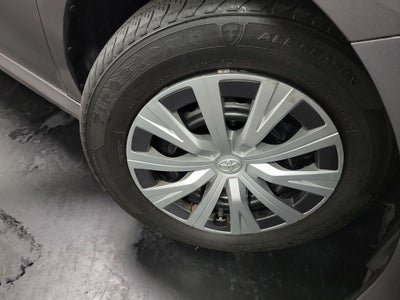 2022 Toyota Camry Hybrid LE