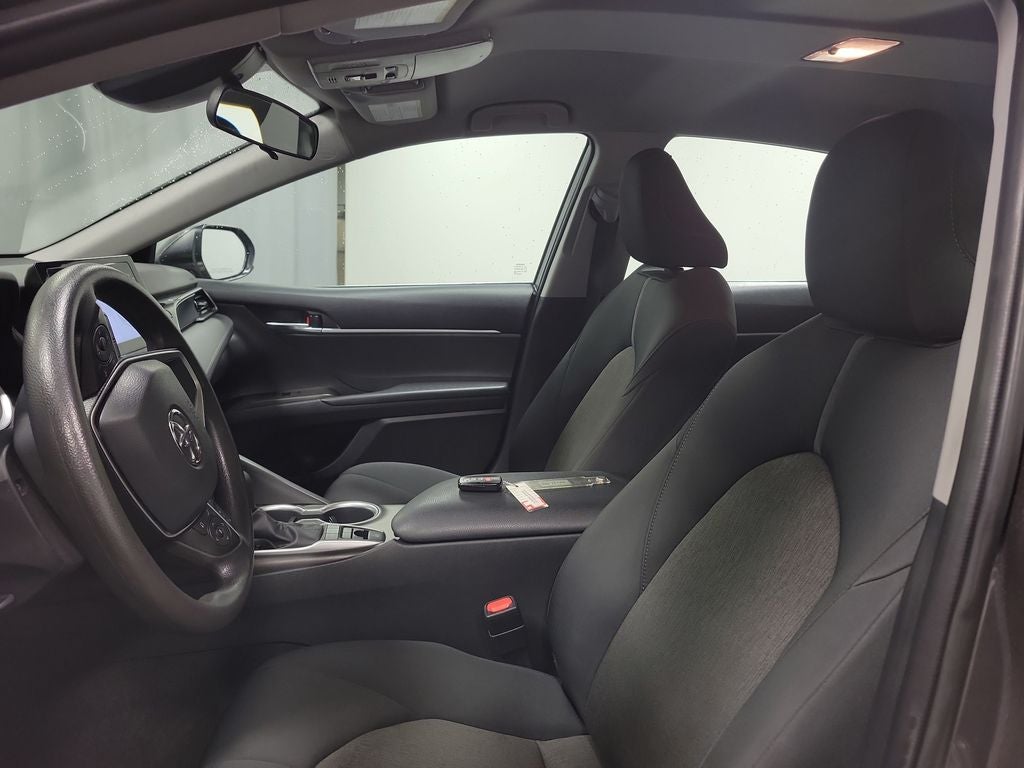 2022 Toyota Camry Hybrid LE