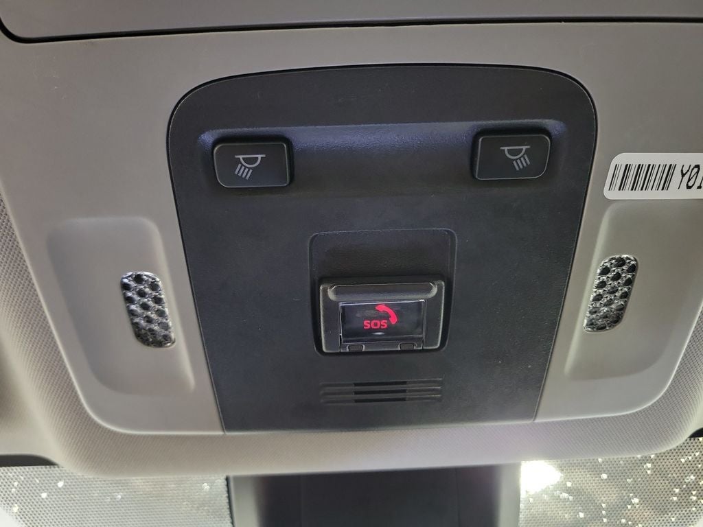 2022 Toyota Camry Hybrid LE