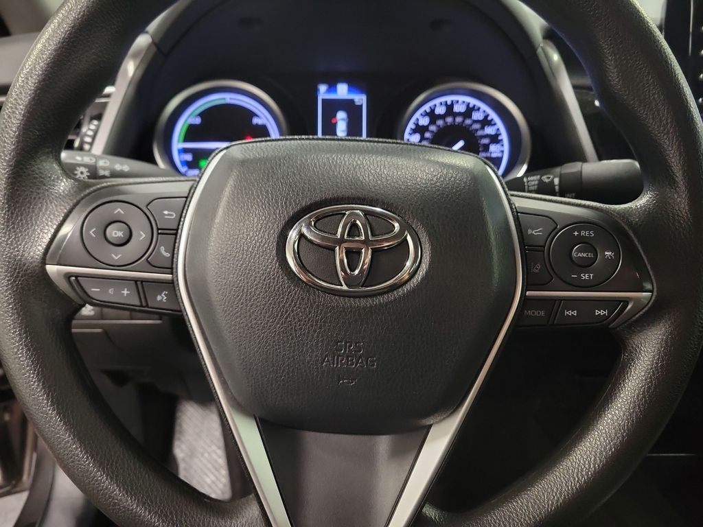 2022 Toyota Camry Hybrid LE