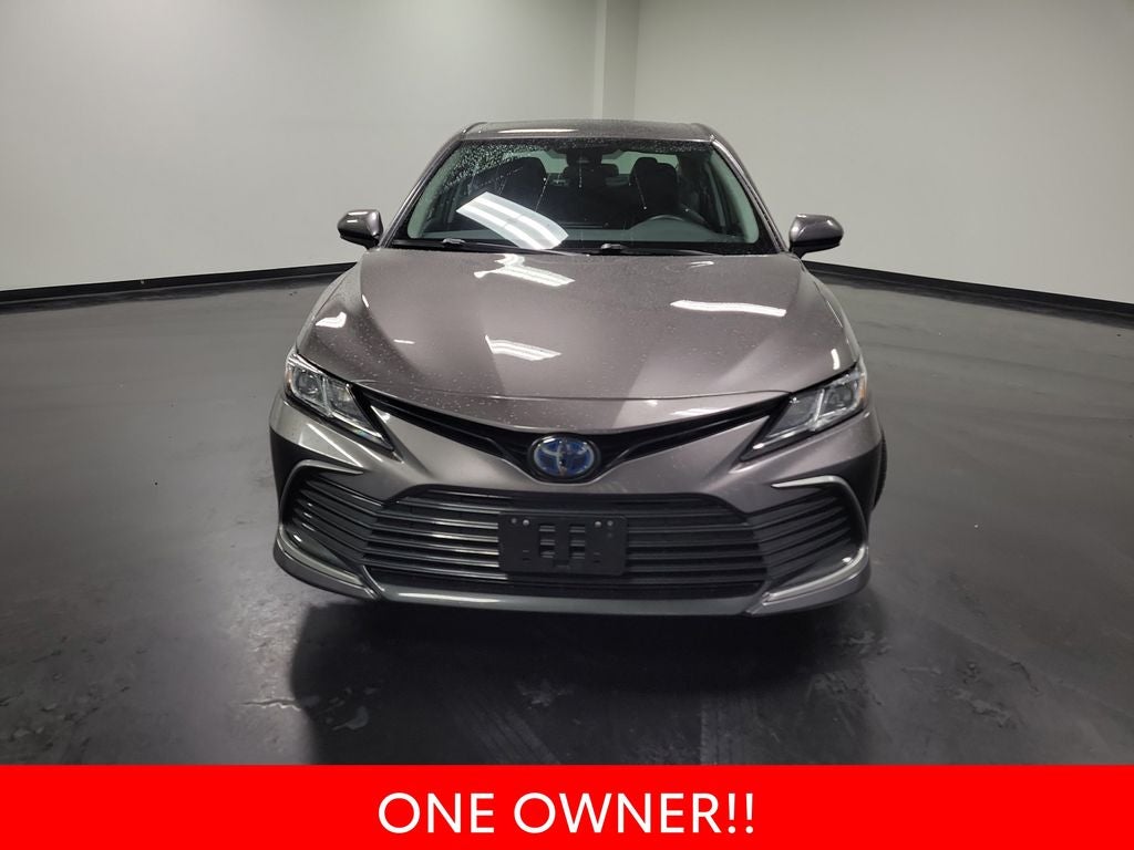 2022 Toyota Camry Hybrid LE