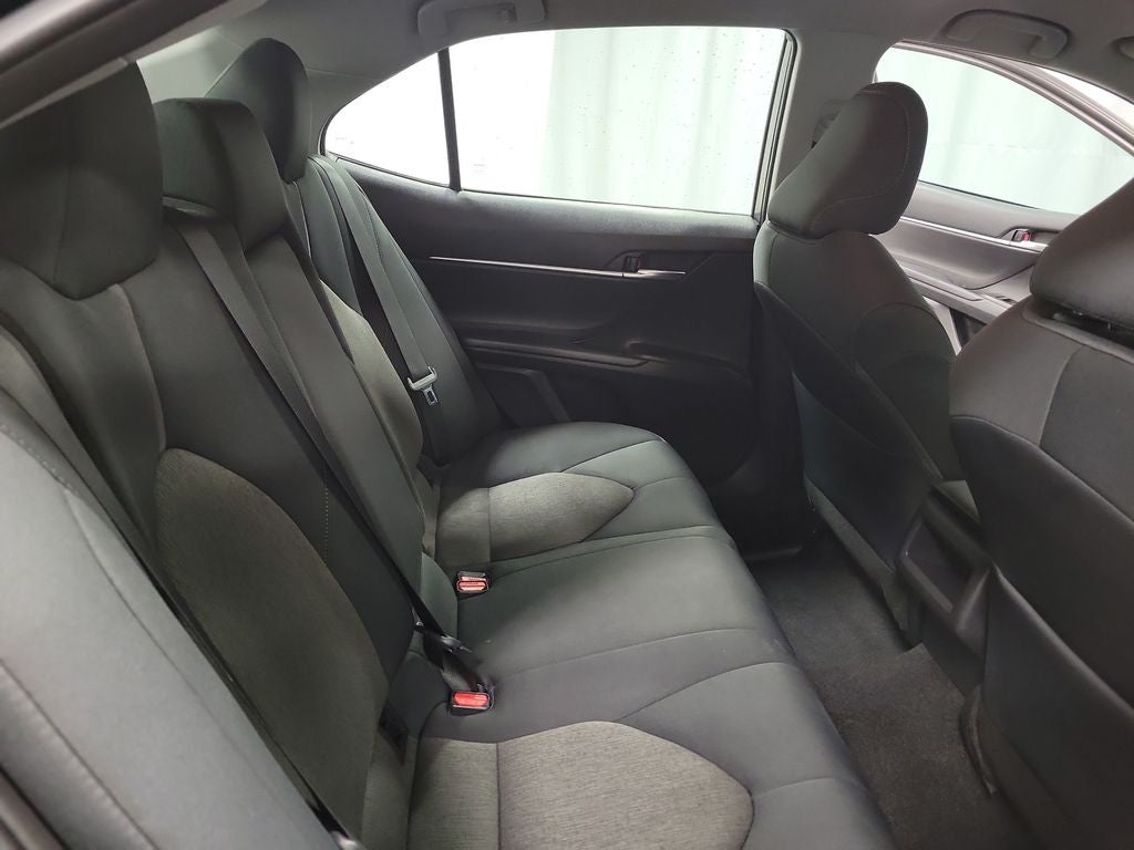 2022 Toyota Camry Hybrid LE