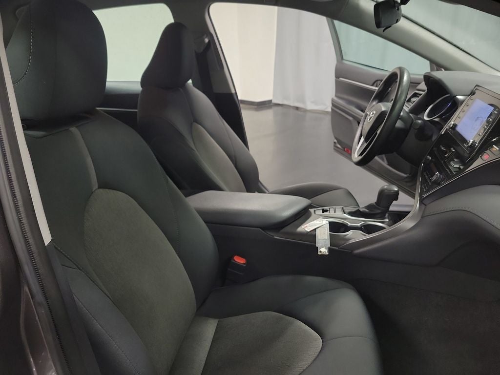 2022 Toyota Camry Hybrid LE