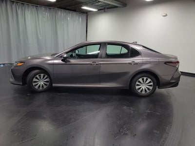 2022 Toyota Camry Hybrid LE