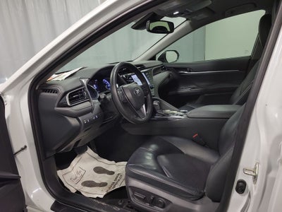 2020 Toyota Camry Hybrid XLE