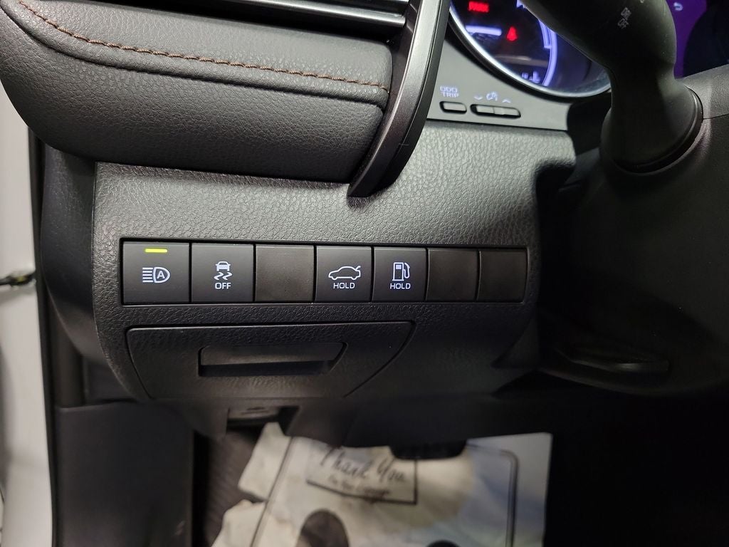 2020 Toyota Camry Hybrid XLE