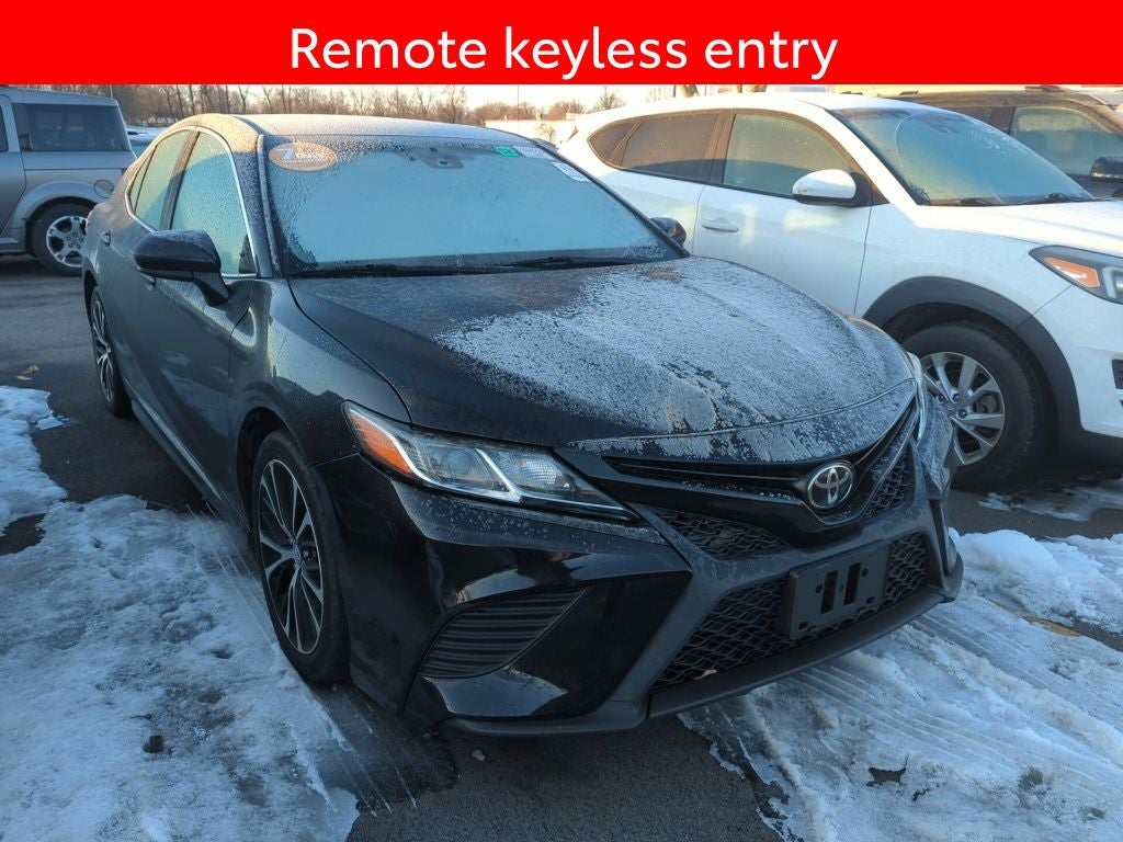 2020 Toyota Camry SE