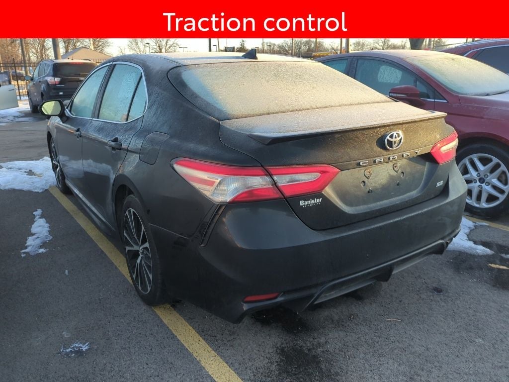 2020 Toyota Camry SE