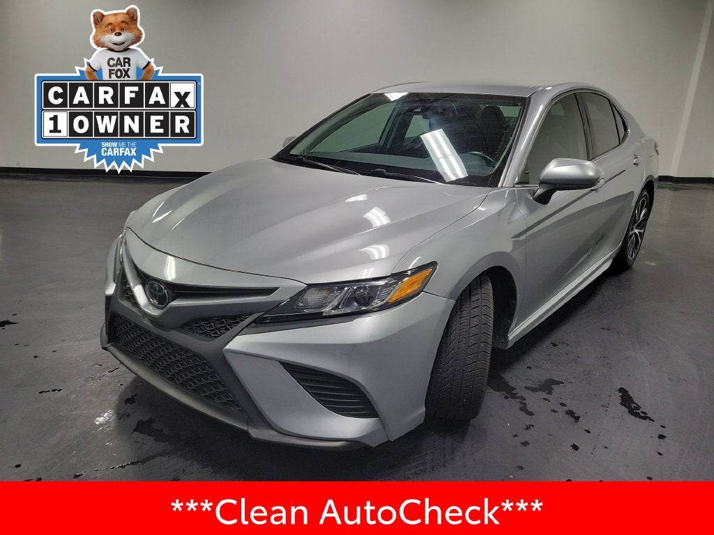 2020 Toyota Camry SE