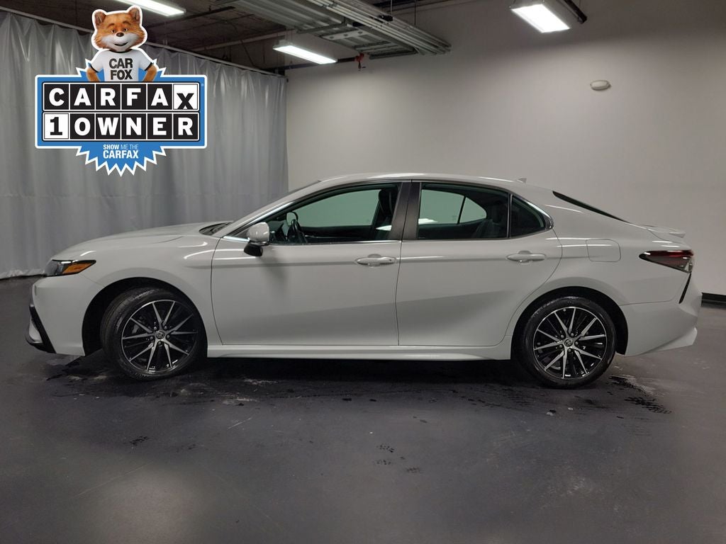 2022 Toyota Camry SE