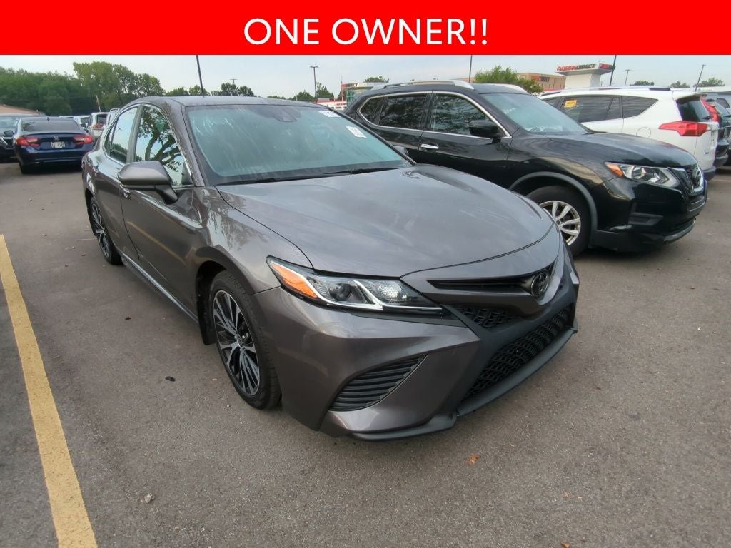 2020 Toyota Camry SE