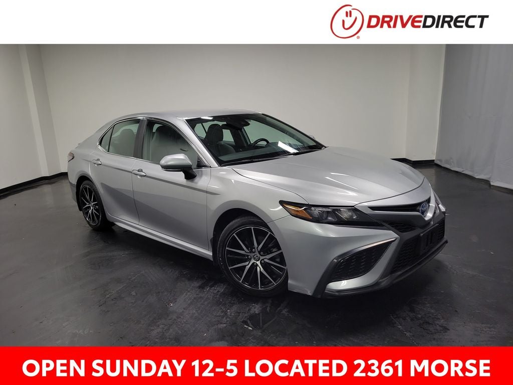 2024 Toyota Camry Hybrid SE