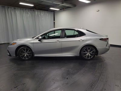 2024 Toyota Camry Hybrid SE