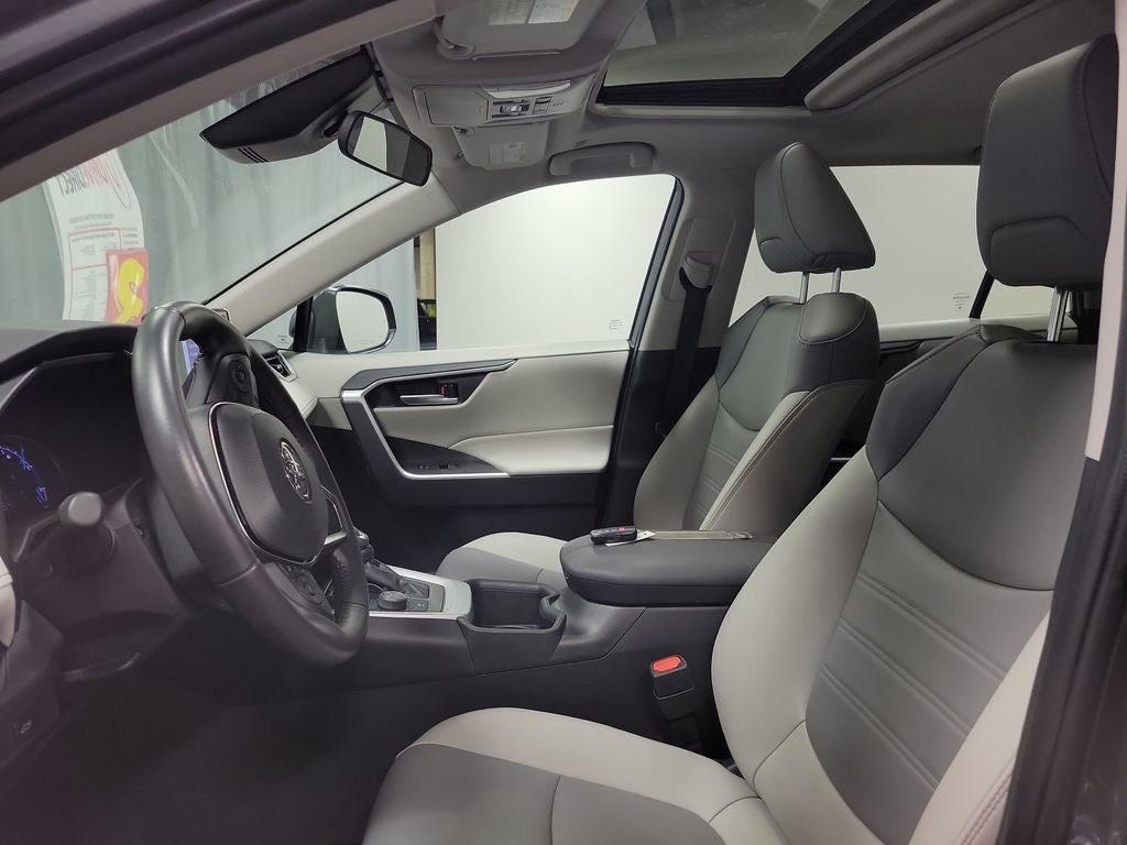 2025 Toyota RAV4 Hybrid XLE Premium