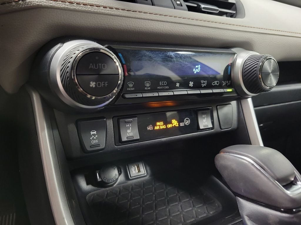 2025 Toyota RAV4 Hybrid XLE Premium