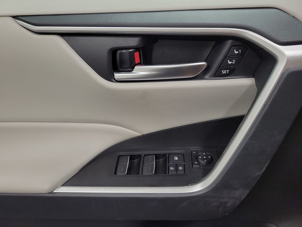 2025 Toyota RAV4 Hybrid XLE Premium