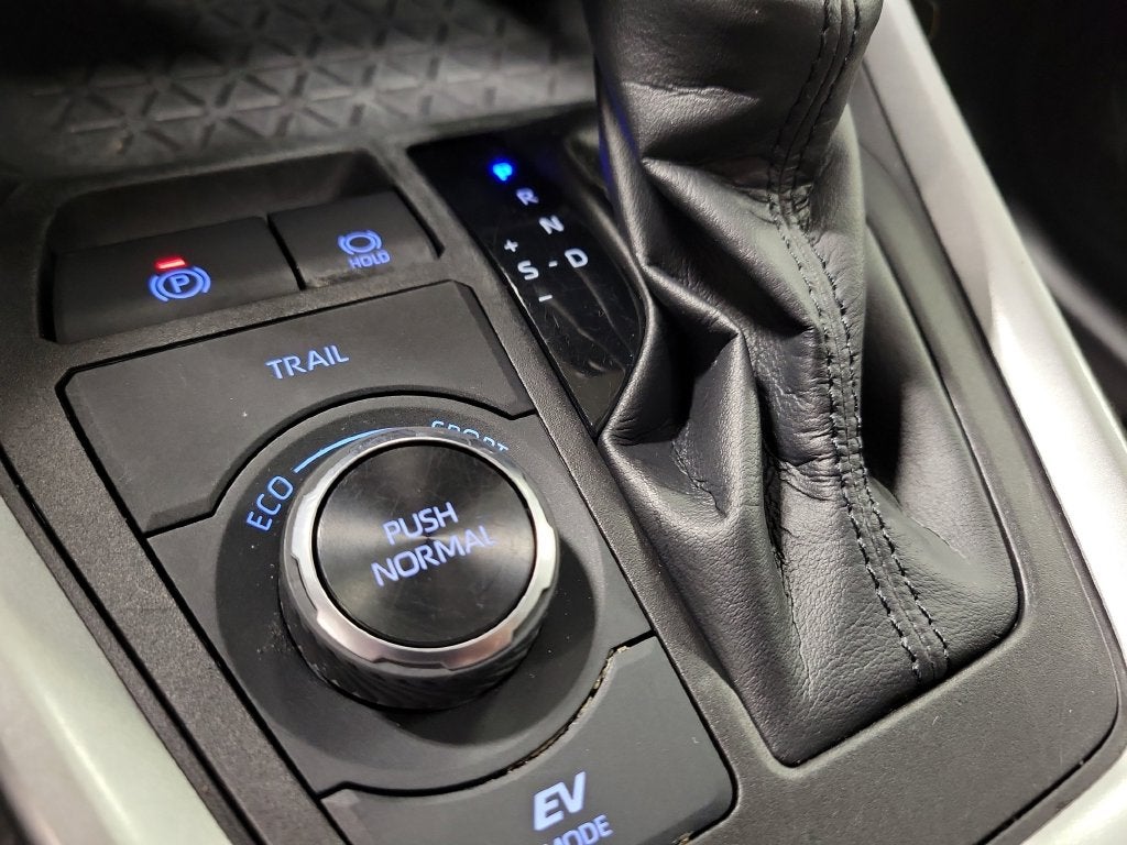 2022 Toyota RAV4 Hybrid LE