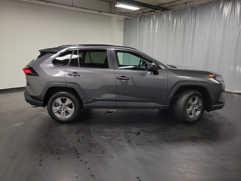 2022 Toyota RAV4 Hybrid LE