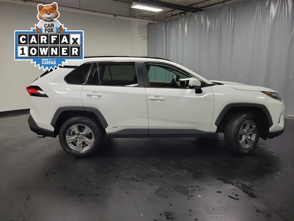 2022 Toyota RAV4 Hybrid XLE