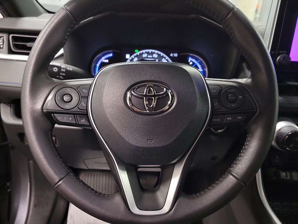 2023 Toyota RAV4 Hybrid SE