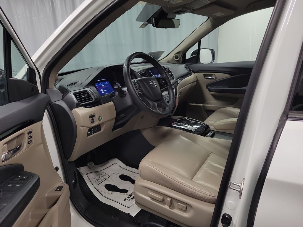 2021 Honda Pilot Touring 7 Passenger