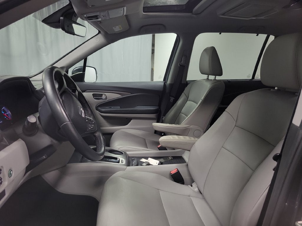 2019 Honda Pilot EX-L w/Navigation and Rear Entertainment System