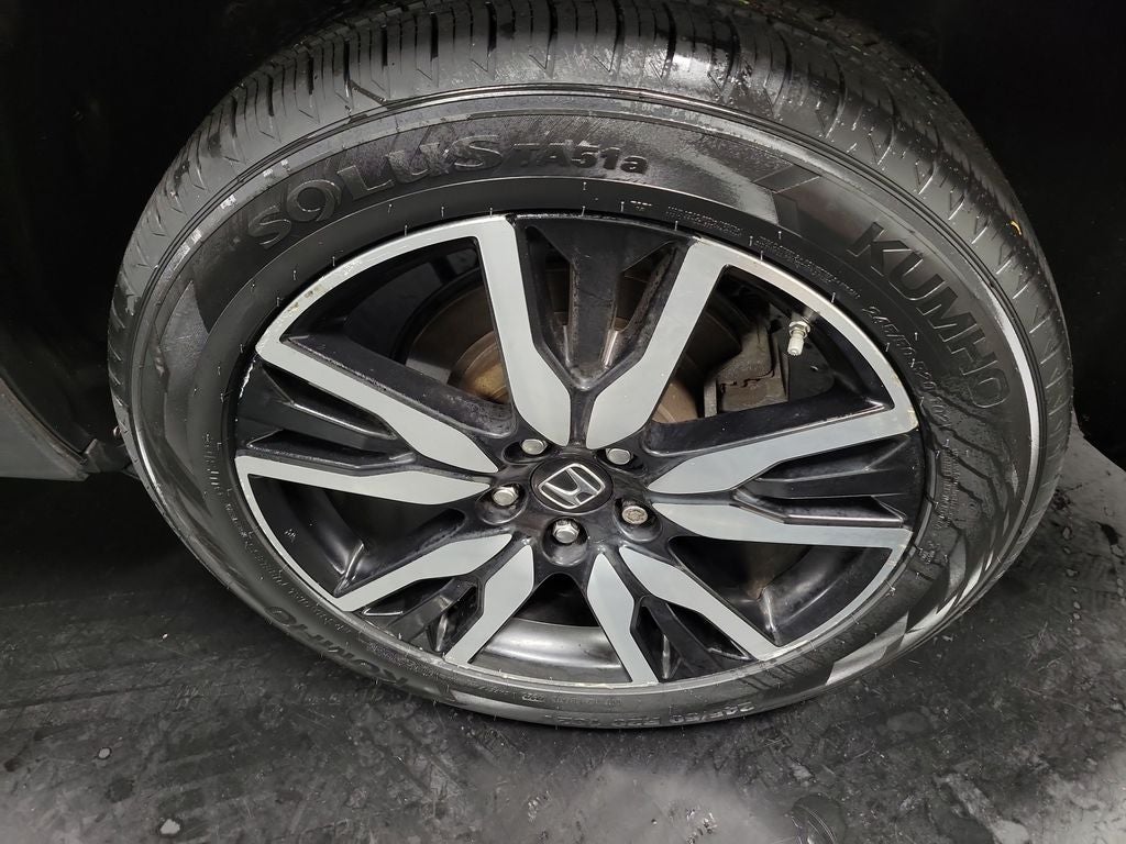 2019 Honda Pilot Touring 8 Passenger