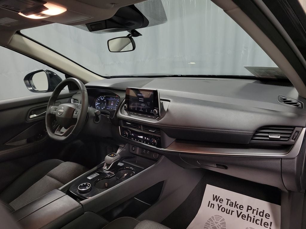 2025 Nissan Rogue SV