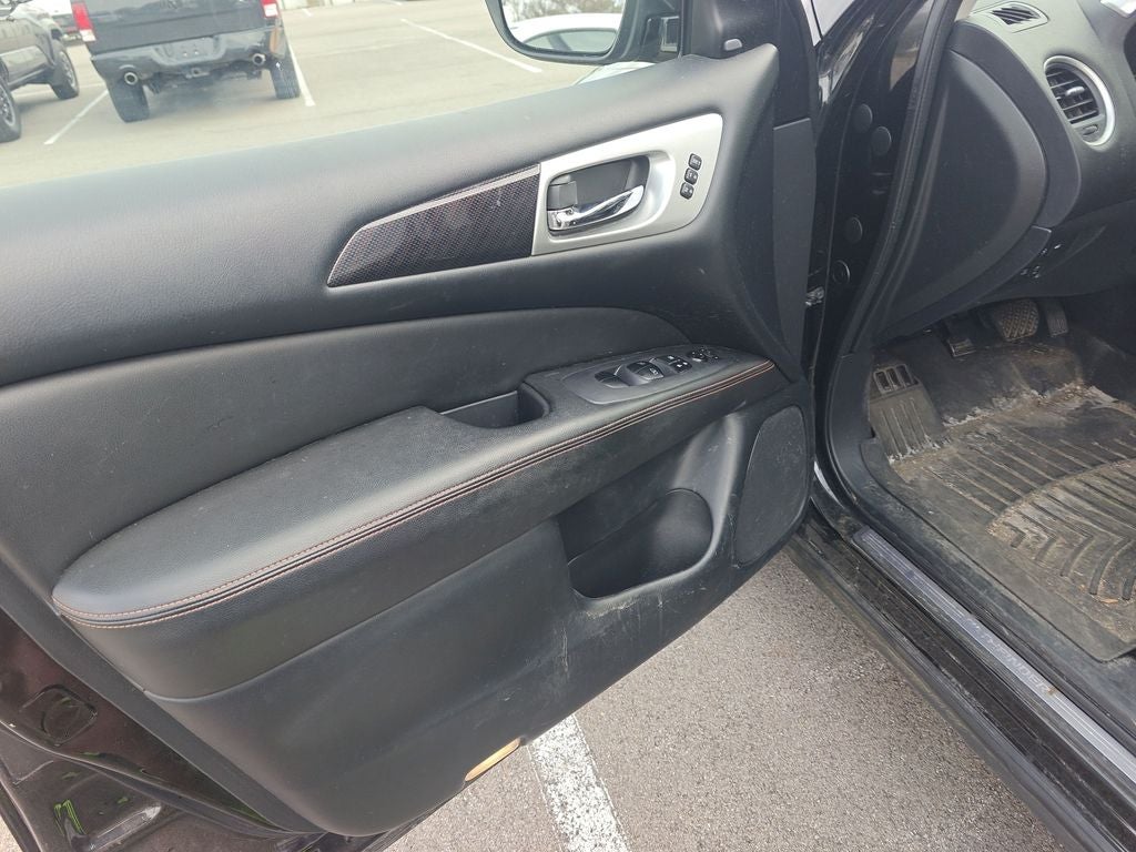 2019 Nissan Pathfinder SL